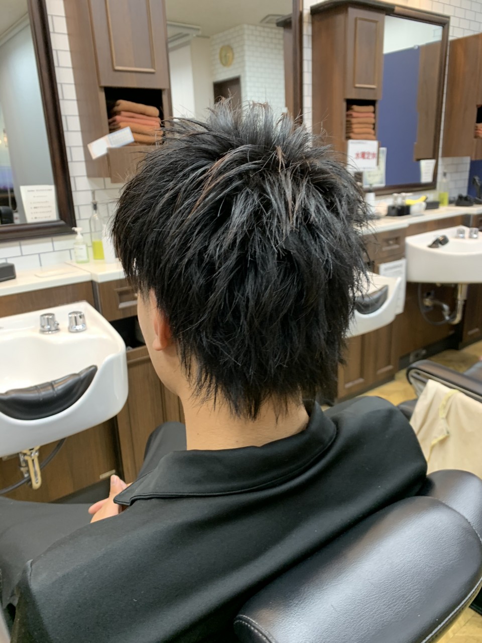 黒髪ウルフメンズショート2ブロックアップバング 来店したお客様のヘアスタイル 理容ハンサム 戸田公園西口店 提携コインパーキングあり